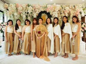 ชุดไทยเจ้าสาว ชุดไทยจักรพรรดิ์ เช่าที่แบมบี้ เวดดิ้ง ห้วยขวาง